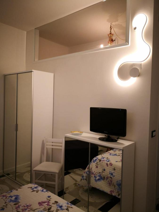 La Casa Di Valentina Apartment Vado Ligure Luaran gambar